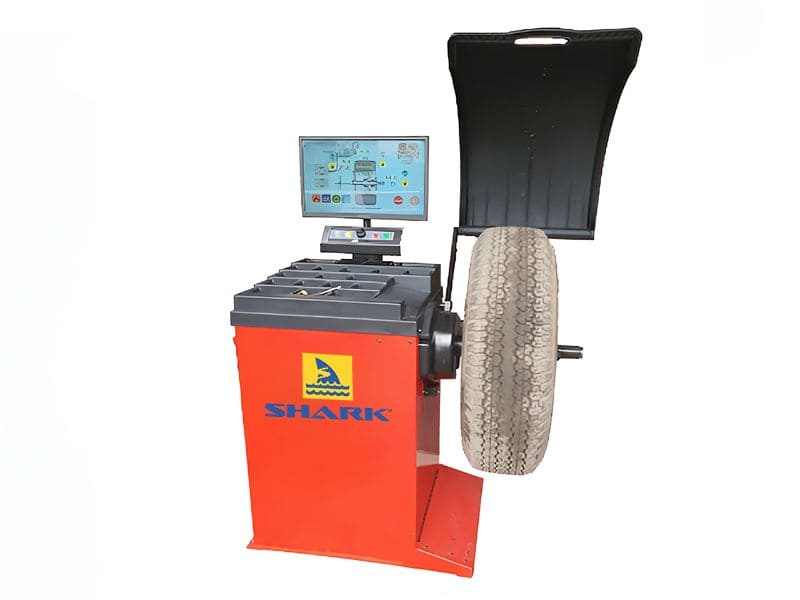 Máy cân bằng lốp có mắt laser chỉ điểm Shark SK930