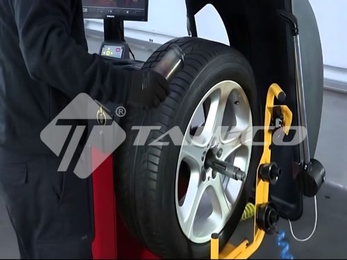 Máy cân bằng lốp Corghi EM9380 XLINE