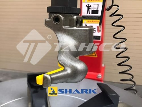 Máy ra vào lốp cho tiệm thay vỏ SK900