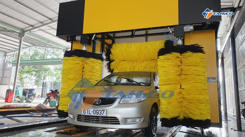 Lợi ích và Rủi ro khi đầu tư mở tiệm rửa xe tự động?