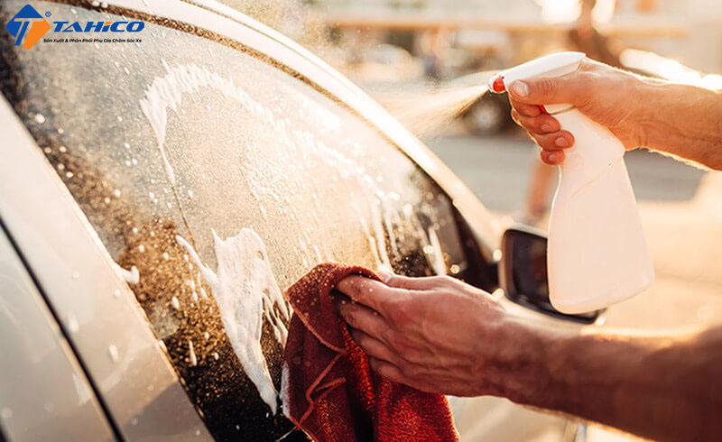 Cách Tẩy Kính Bị Ố