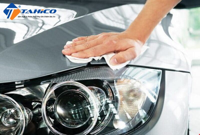 Có Nên Dùng Cana Đánh Bóng Đèn Pha